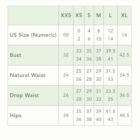 Anthropologie: The Essential Slim Straight Pants in Brocade Print 💎 - Picture 9 of 9